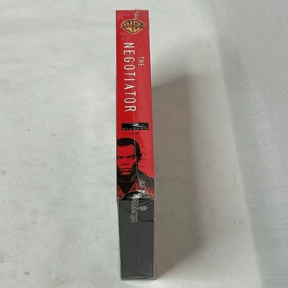 The Negotiator (VHS, 1998) Samuel L Jackson Kevin Spacey - New Sealed - Picture 5 of 6